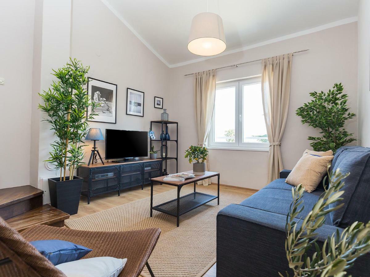 New City Center Design Apartment Porec Exterior photo